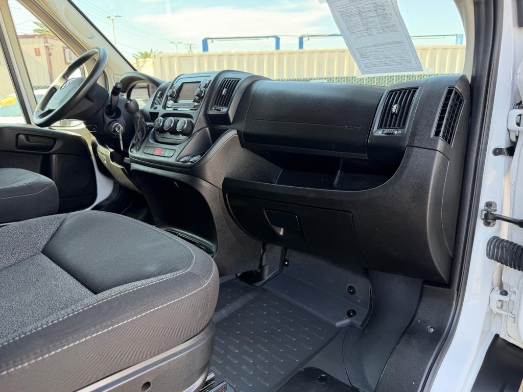 Ram ProMaster Vehicle Full-screen Gallery Image 30