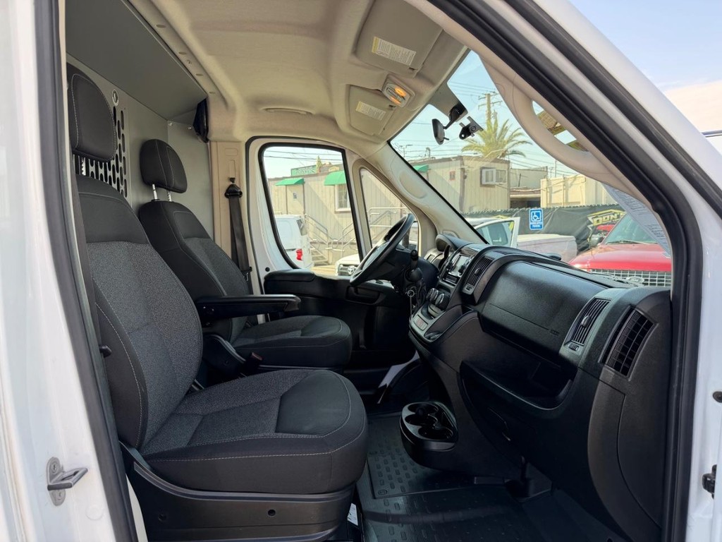 Ram ProMaster Vehicle Full-screen Gallery Image 31