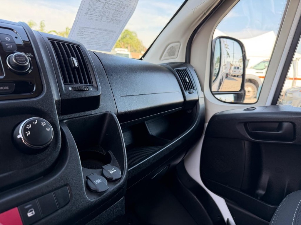 Ram ProMaster Vehicle Full-screen Gallery Image 35