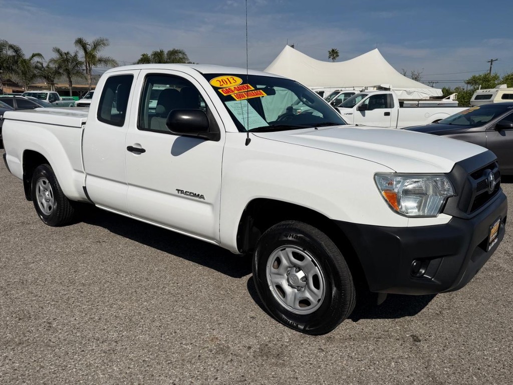 Toyota Tacoma Vehicle Full-screen Gallery Image 03