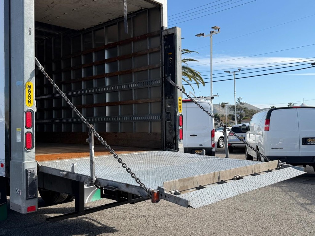 International DuraStar 4300 Vehicle Full-screen Gallery Image 36