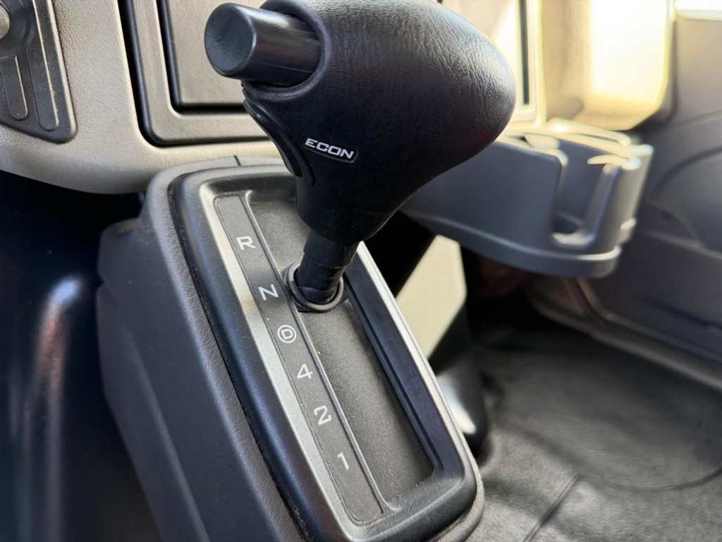 International DuraStar 4300 Vehicle Full-screen Gallery Image 56