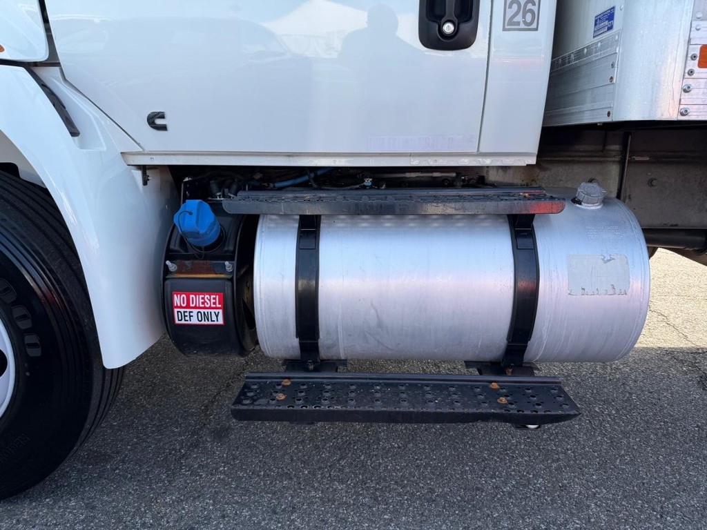 International DuraStar 4300 Vehicle Full-screen Gallery Image 58