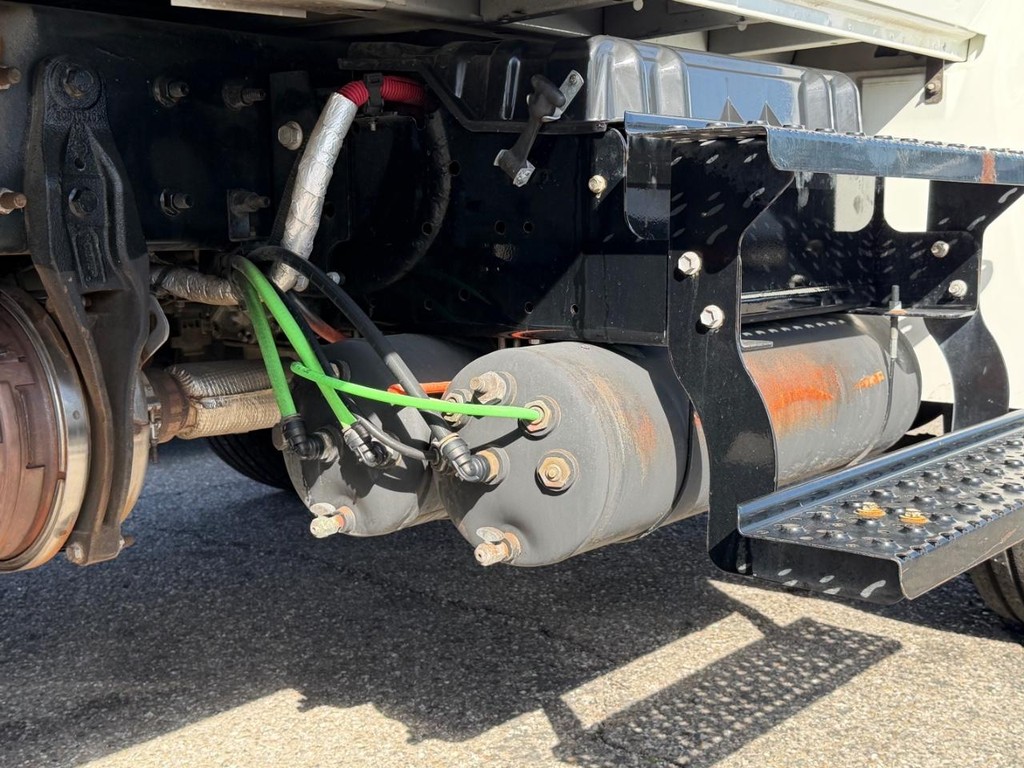 International DuraStar 4300 Vehicle Full-screen Gallery Image 59