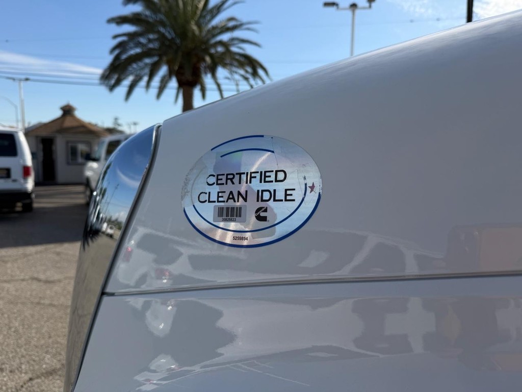 International DuraStar 4300 Vehicle Full-screen Gallery Image 62