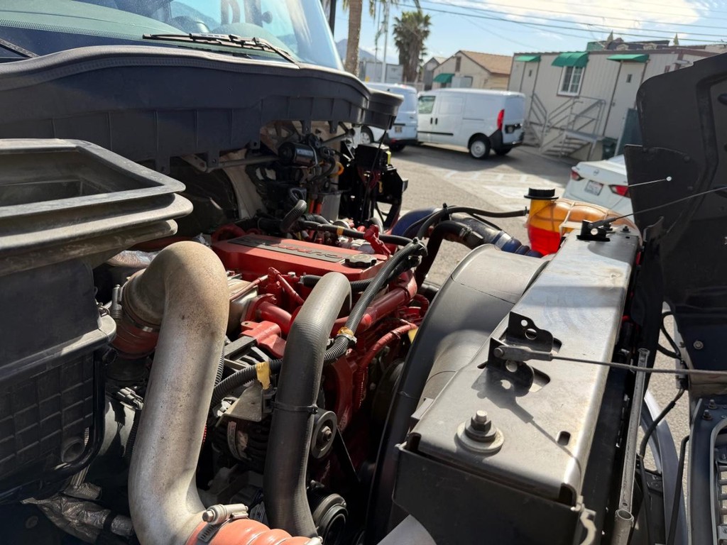 International DuraStar 4300 Vehicle Full-screen Gallery Image 65