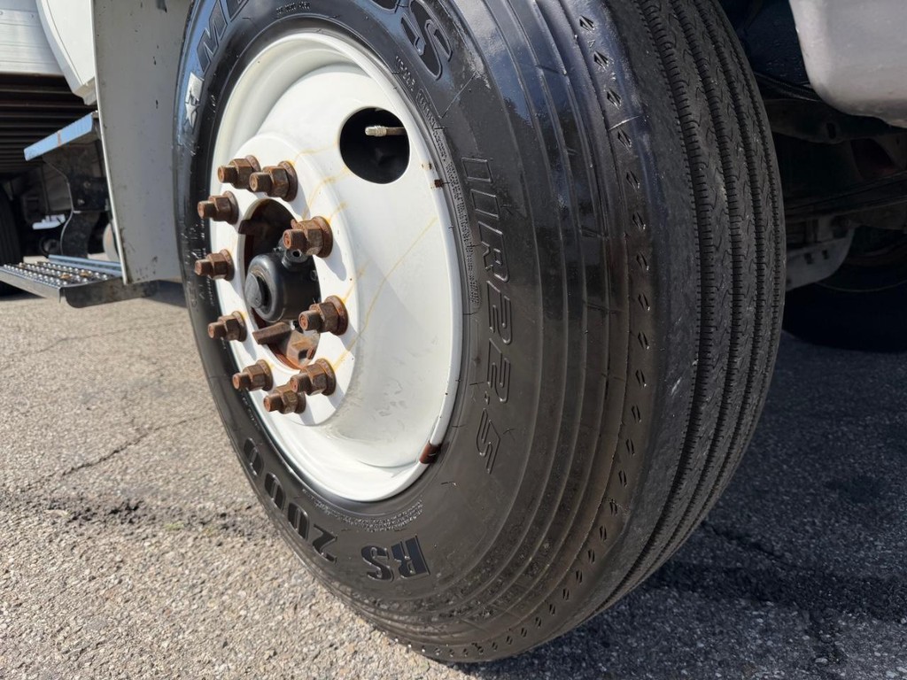 International DuraStar 4300 Vehicle Full-screen Gallery Image 68