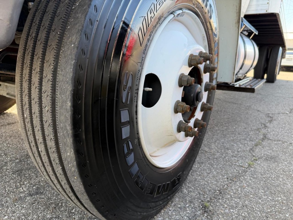 International DuraStar 4300 Vehicle Full-screen Gallery Image 69