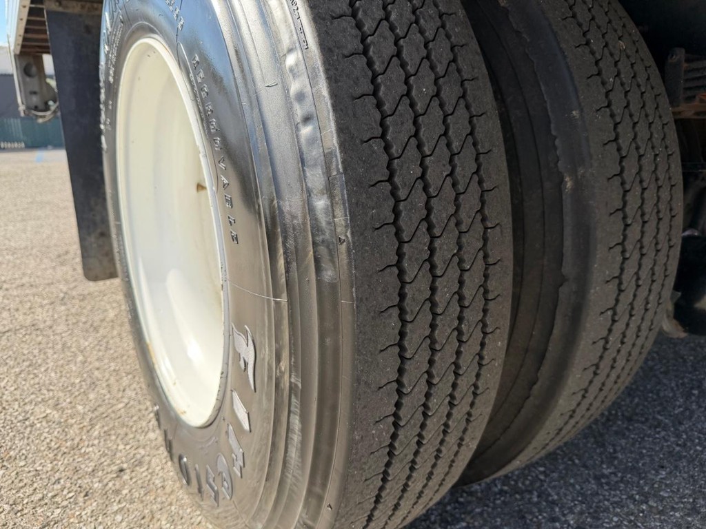 International DuraStar 4300 Vehicle Full-screen Gallery Image 71