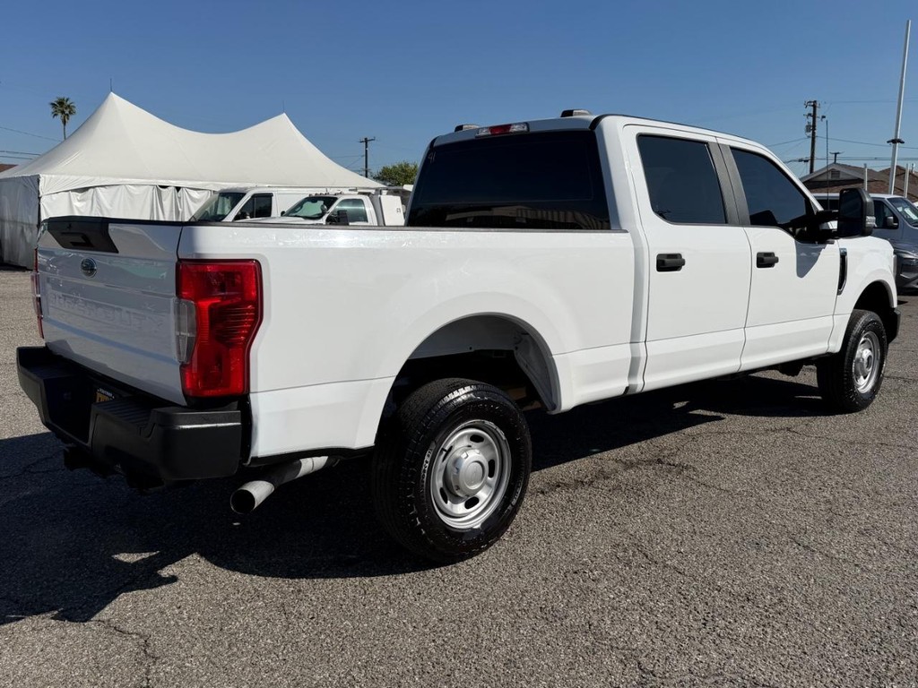 Ford F-250 Vehicle Full-screen Gallery Image 06