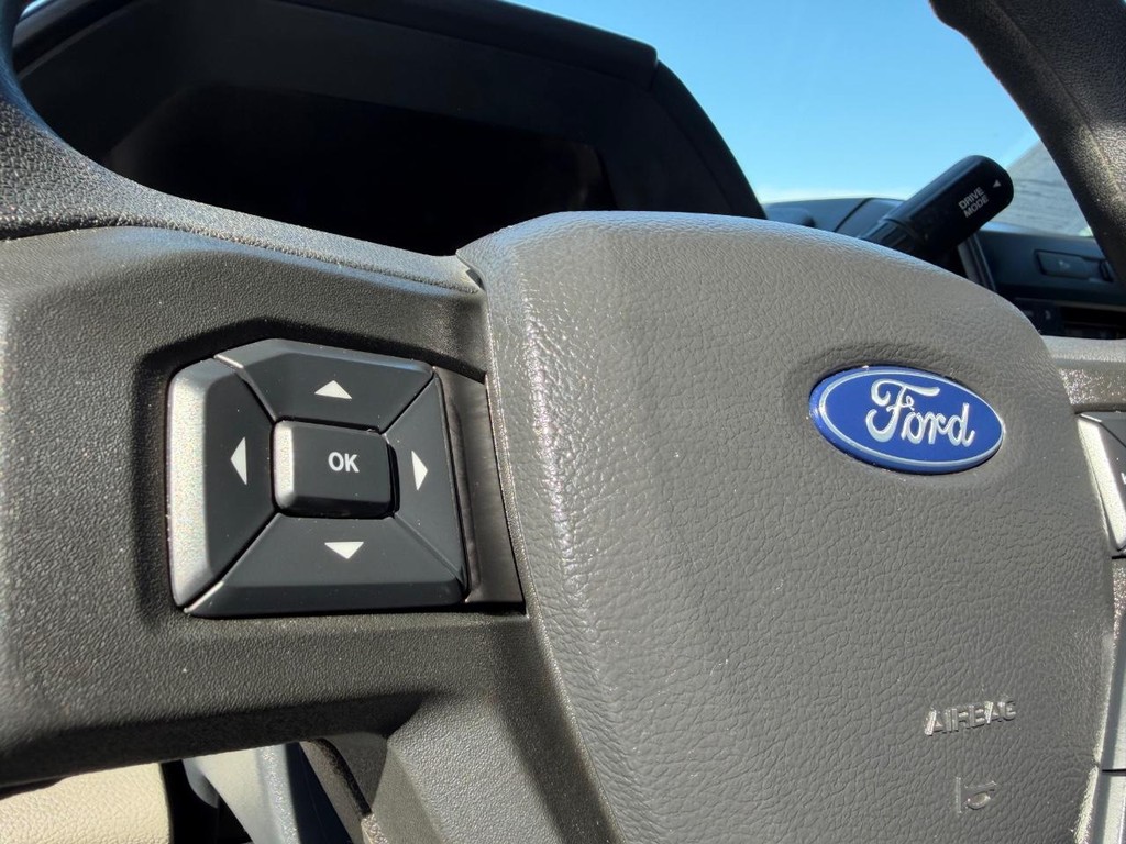 Ford F-250 Vehicle Full-screen Gallery Image 28