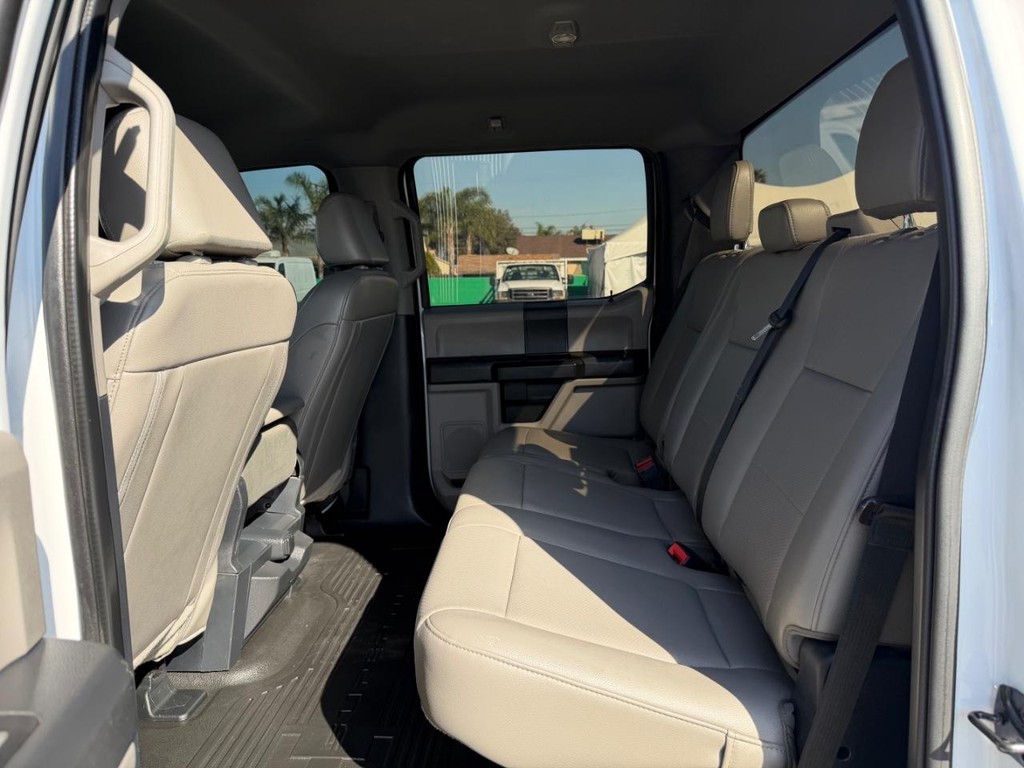 Ford F-250 Vehicle Full-screen Gallery Image 38