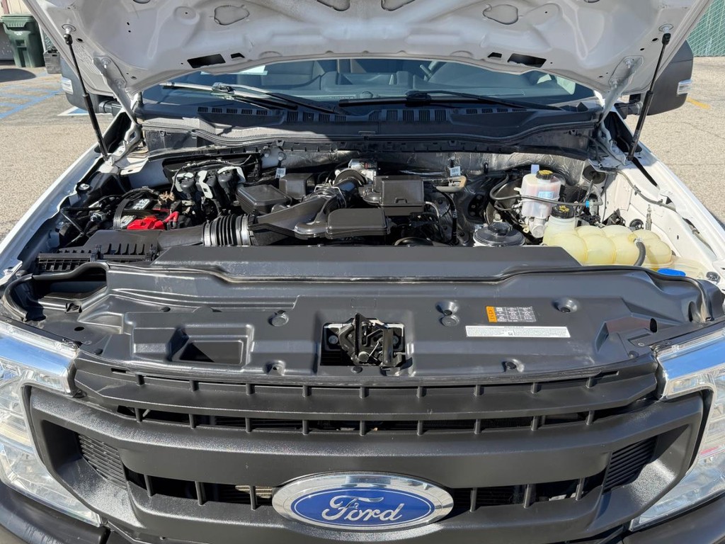 Ford F-250 Vehicle Full-screen Gallery Image 46