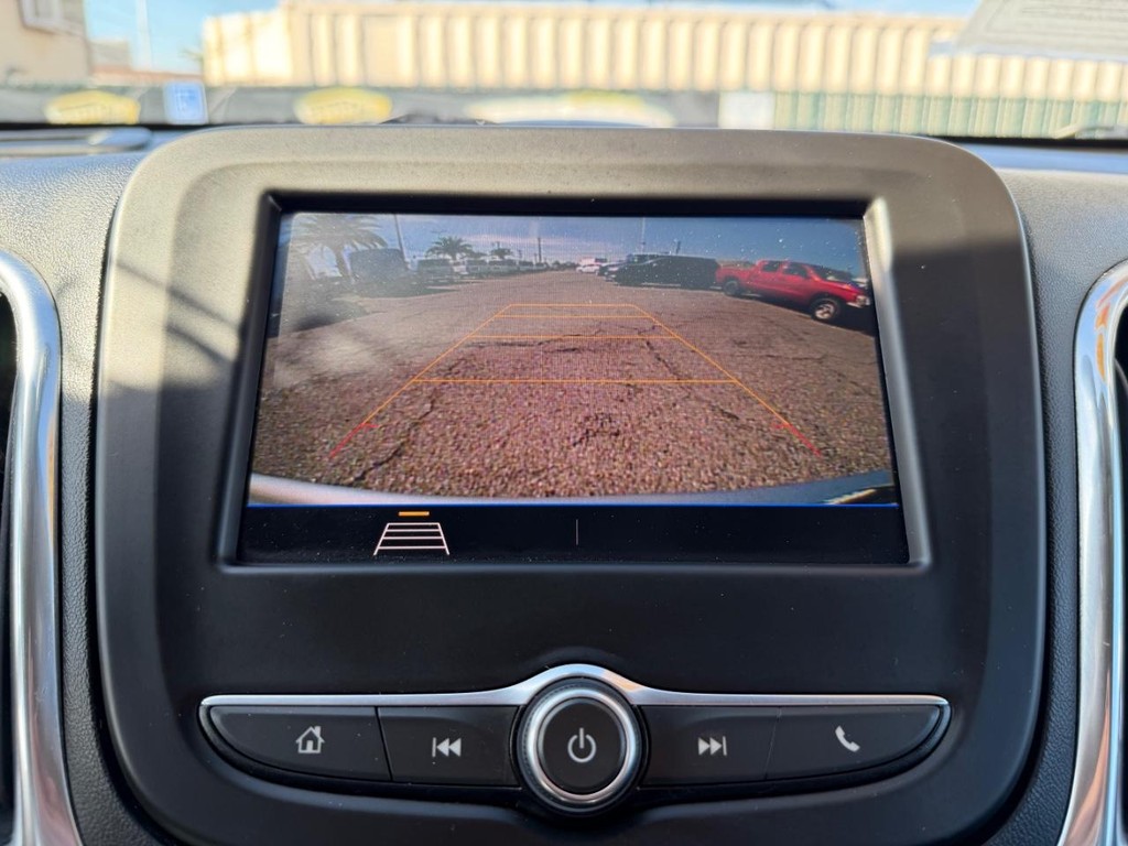 Chevrolet Equinox Vehicle Full-screen Gallery Image 40