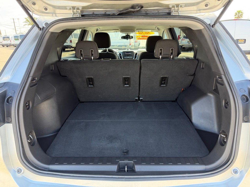 Chevrolet Equinox Vehicle Full-screen Gallery Image 41