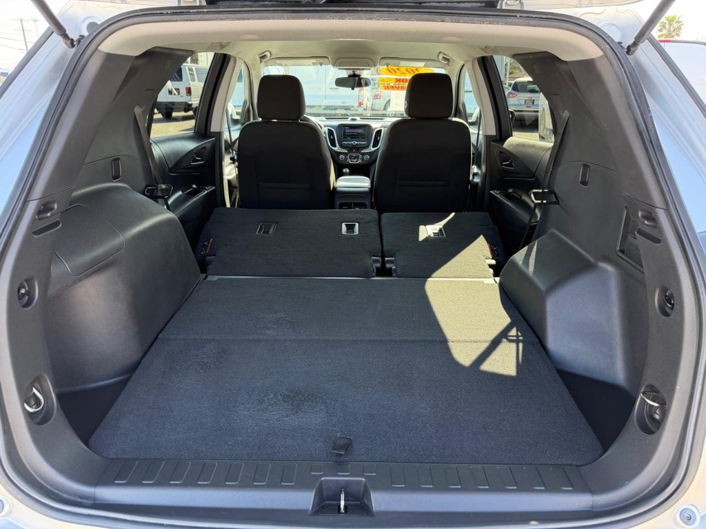 Chevrolet Equinox Vehicle Full-screen Gallery Image 42