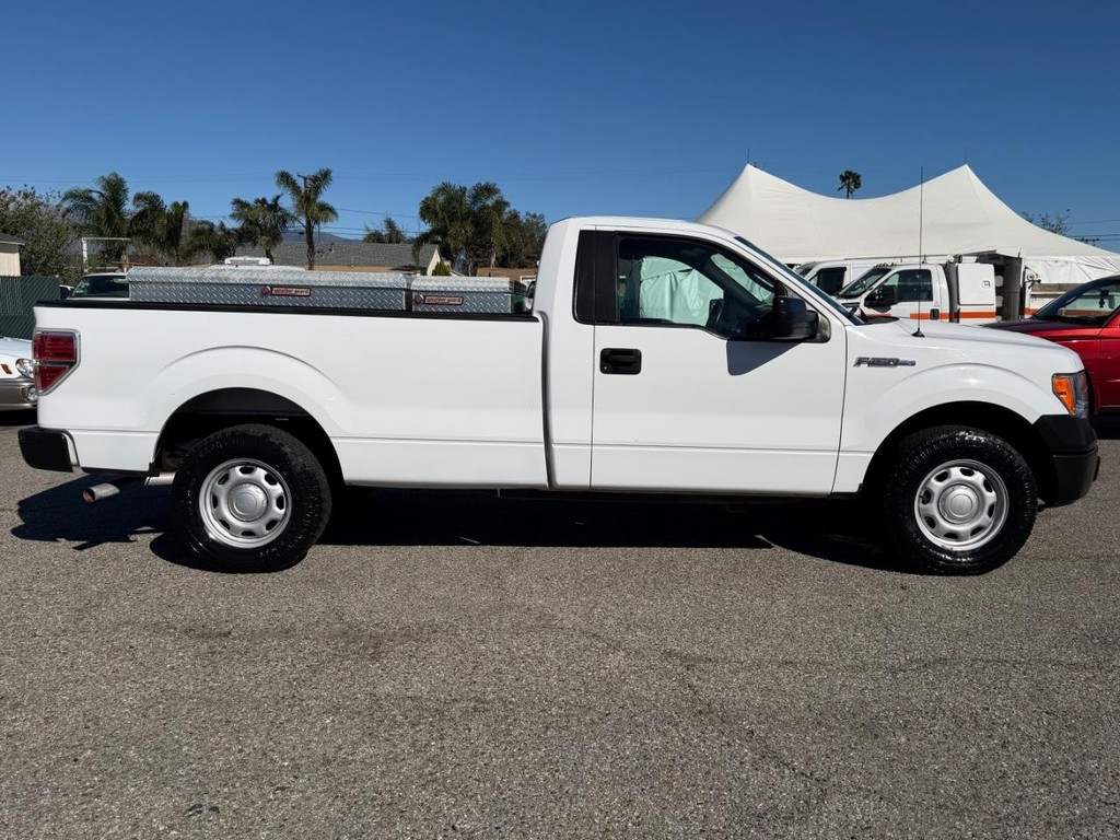 Ford F-150 Vehicle Full-screen Gallery Image 05