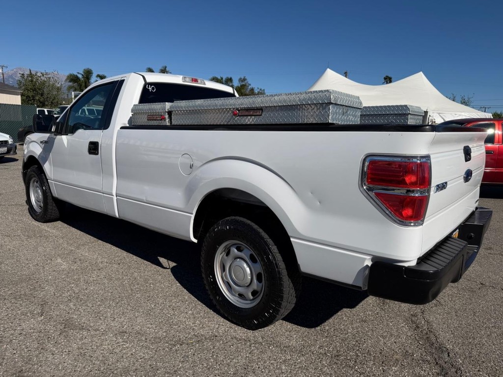 Ford F-150 Vehicle Full-screen Gallery Image 09