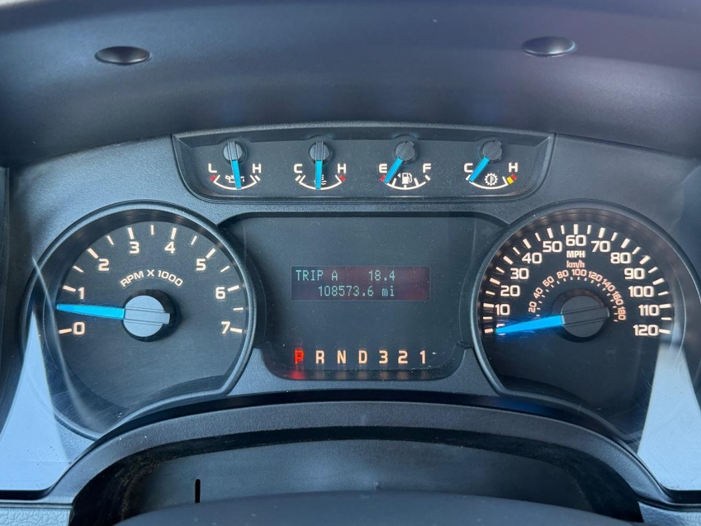 Ford F-150 Vehicle Full-screen Gallery Image 26