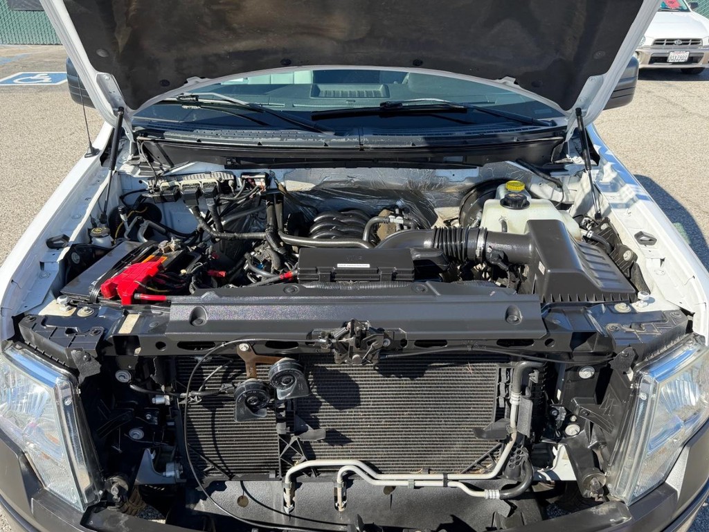 Ford F-150 Vehicle Full-screen Gallery Image 35