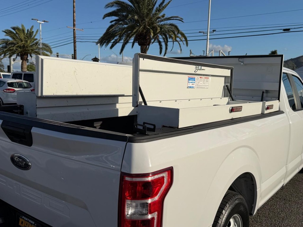 Ford F-150 Vehicle Full-screen Gallery Image 39