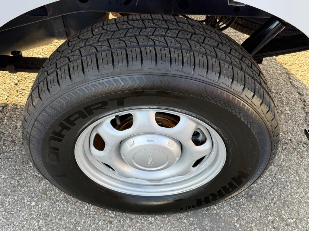 Ford F-150 Vehicle Full-screen Gallery Image 43