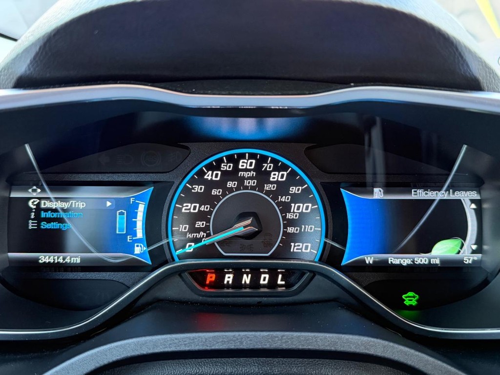 Ford C-MAX Vehicle Full-screen Gallery Image 30