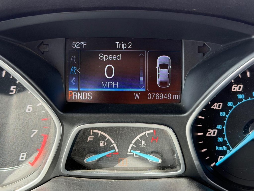 Ford Escape Vehicle Full-screen Gallery Image 37