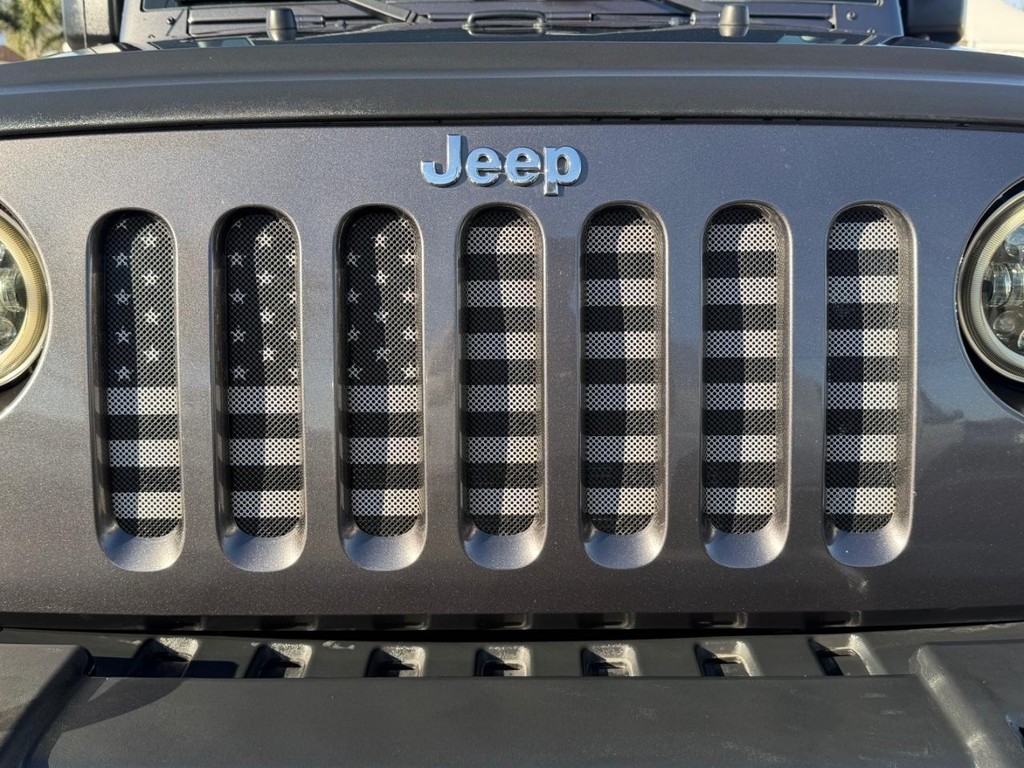 Jeep Wrangler Unlimited Vehicle Full-screen Gallery Image 48