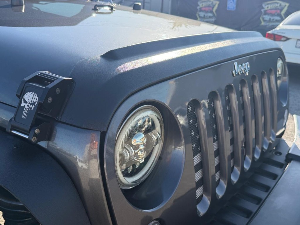 Jeep Wrangler Unlimited Vehicle Full-screen Gallery Image 50