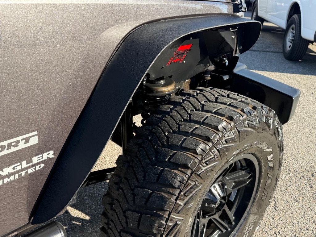 Jeep Wrangler Unlimited Vehicle Full-screen Gallery Image 55