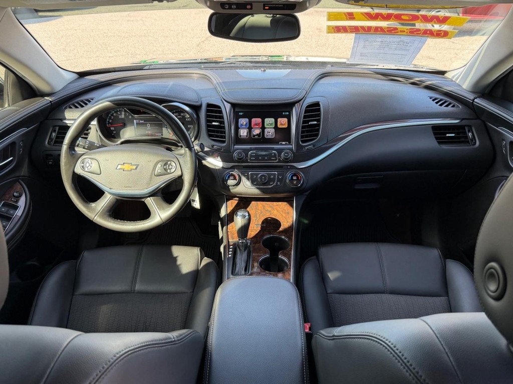 Chevrolet Impala Vehicle Full-screen Gallery Image 23