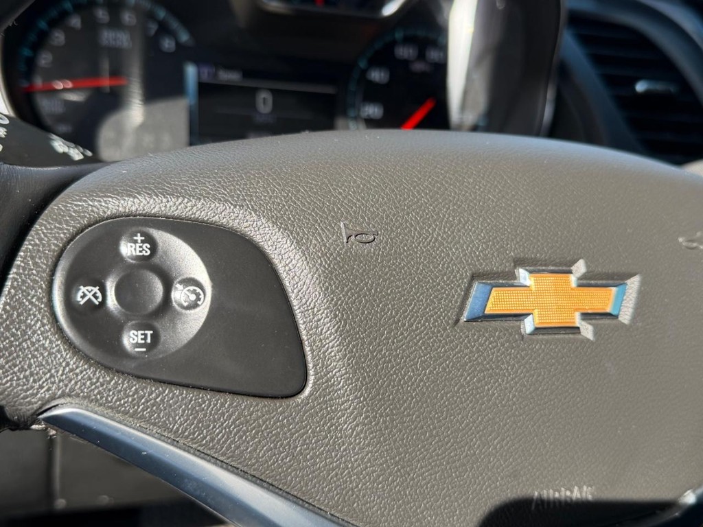 Chevrolet Impala Vehicle Full-screen Gallery Image 28