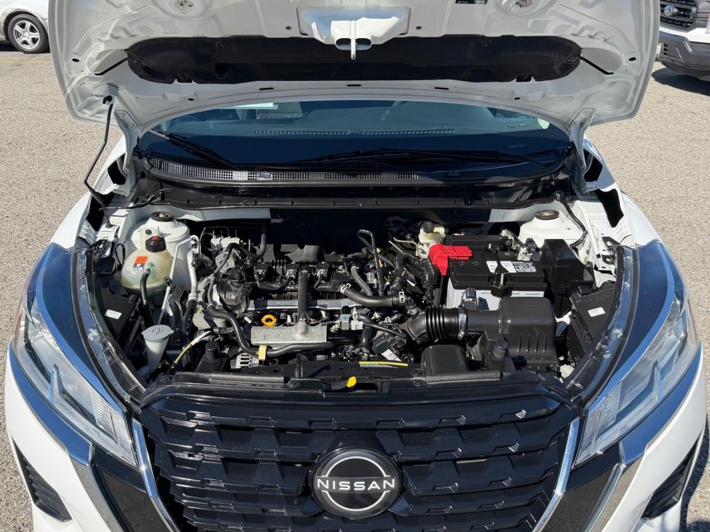 Nissan Kicks Vehicle Full-screen Gallery Image 45