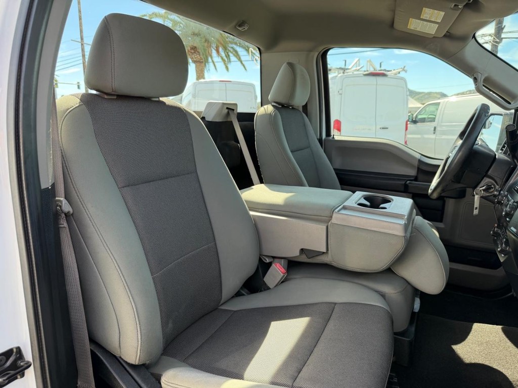 Ford F-150 Vehicle Full-screen Gallery Image 22