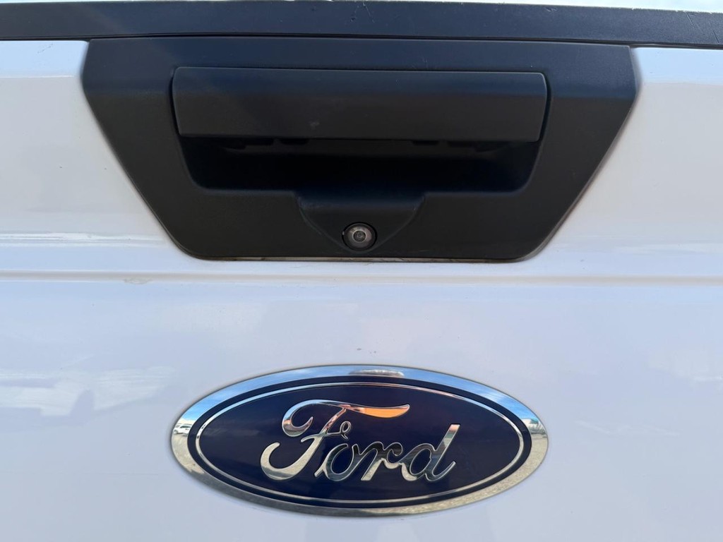 Ford F-150 Vehicle Full-screen Gallery Image 34