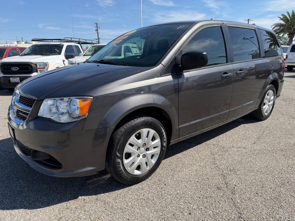 Dodge Grand Caravan Vehicle Full-screen Gallery Image 12