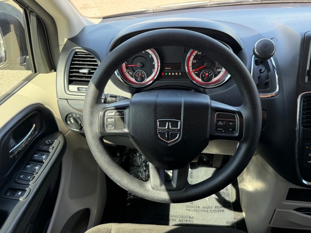 Dodge Grand Caravan Vehicle Full-screen Gallery Image 27