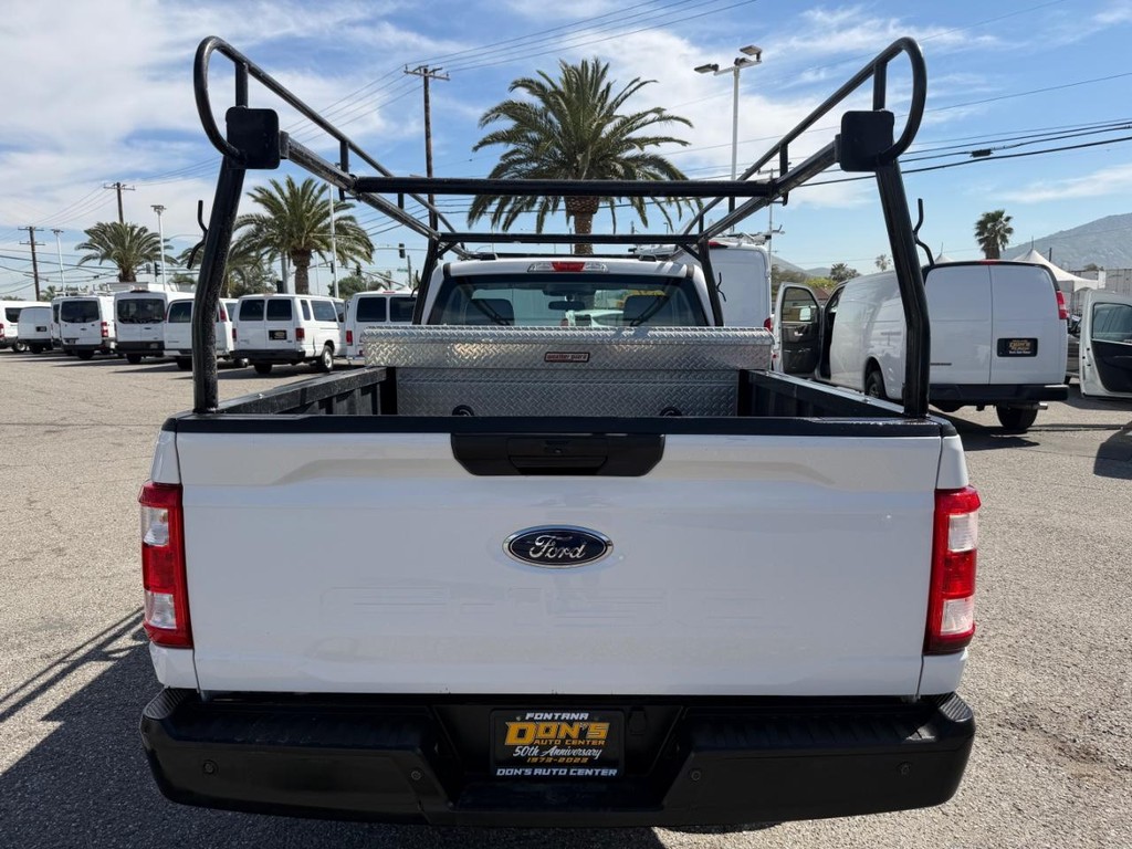 Ford F-150 Vehicle Full-screen Gallery Image 08