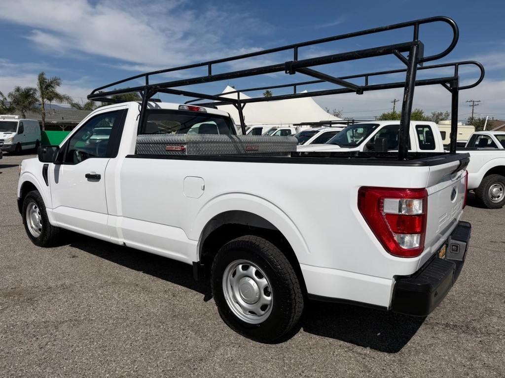 Ford F-150 Vehicle Full-screen Gallery Image 09