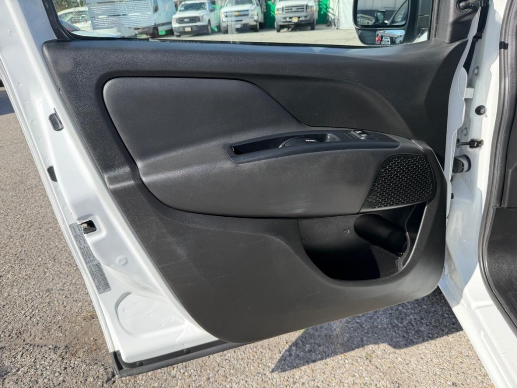 Ram ProMaster City Vehicle Full-screen Gallery Image 16