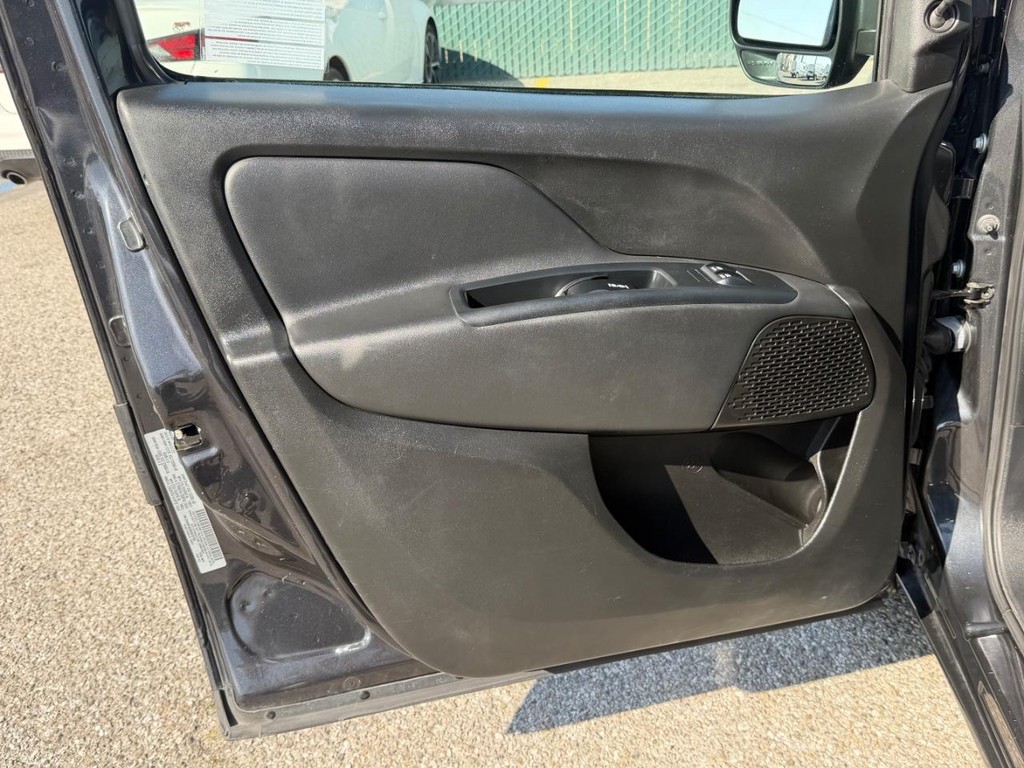 Ram ProMaster City Vehicle Full-screen Gallery Image 23