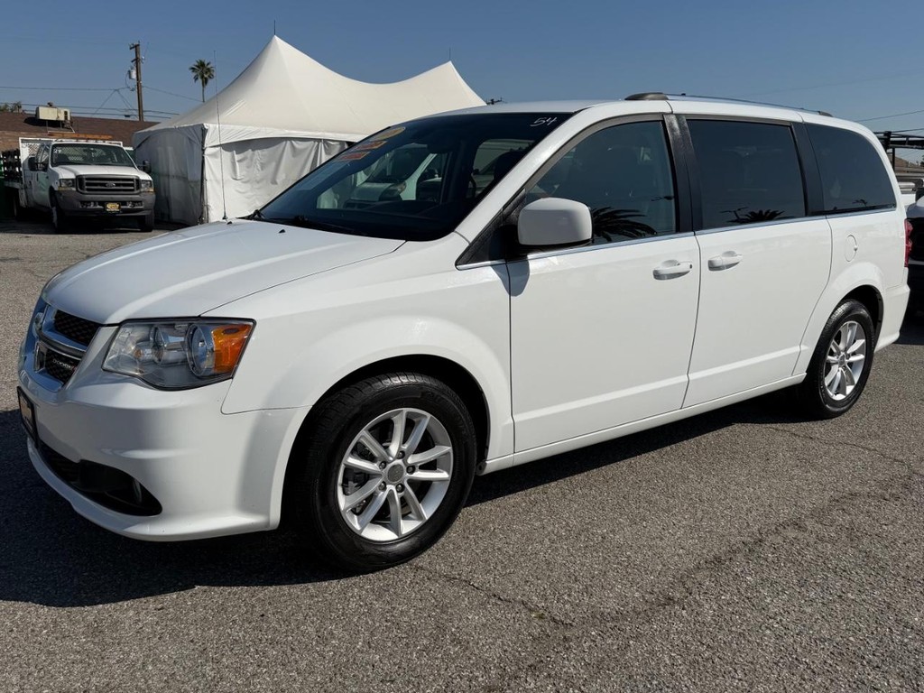 Dodge Grand Caravan Vehicle Full-screen Gallery Image 12