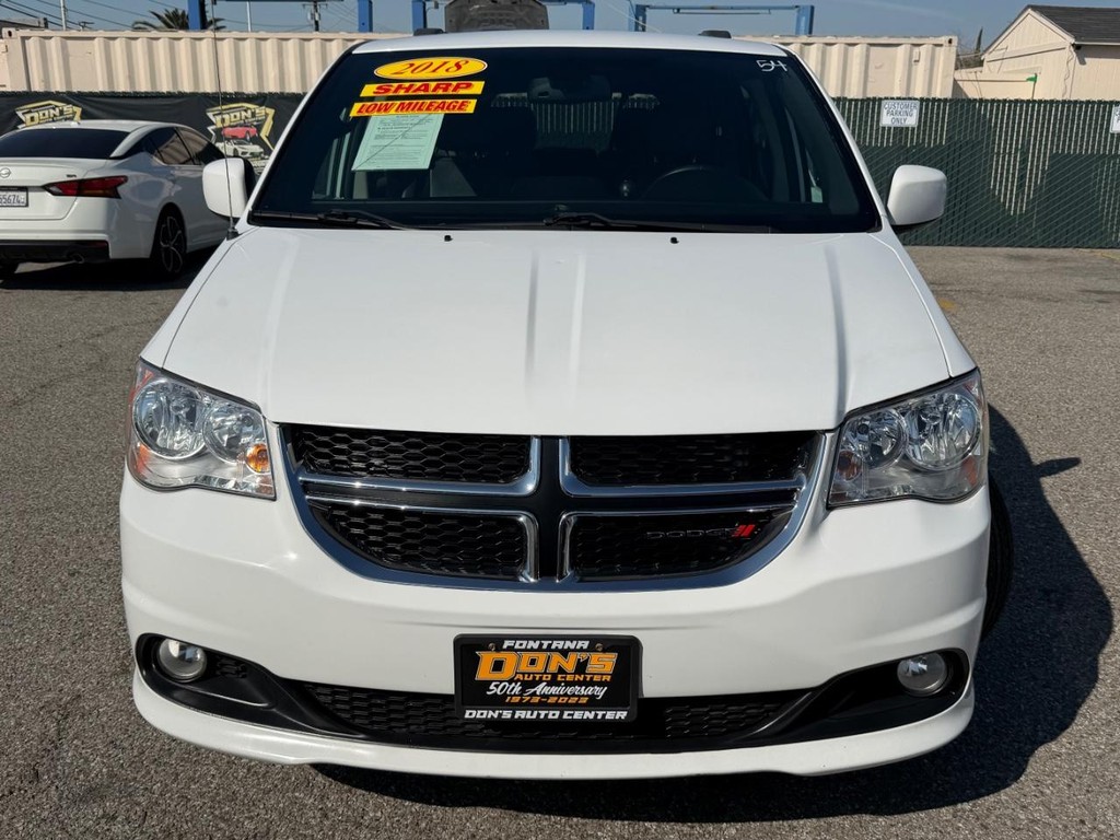 Dodge Grand Caravan Vehicle Full-screen Gallery Image 14