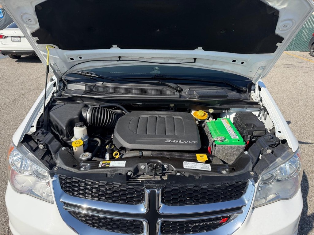 Dodge Grand Caravan Vehicle Full-screen Gallery Image 52