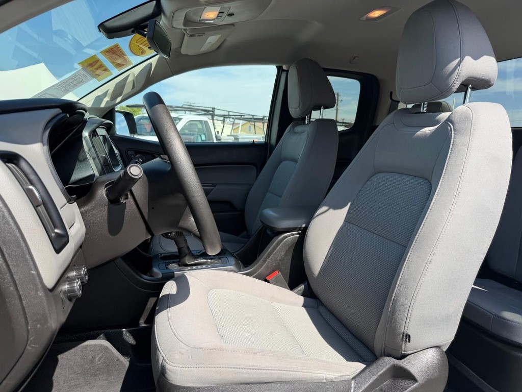 Chevrolet Colorado Vehicle Full-screen Gallery Image 18