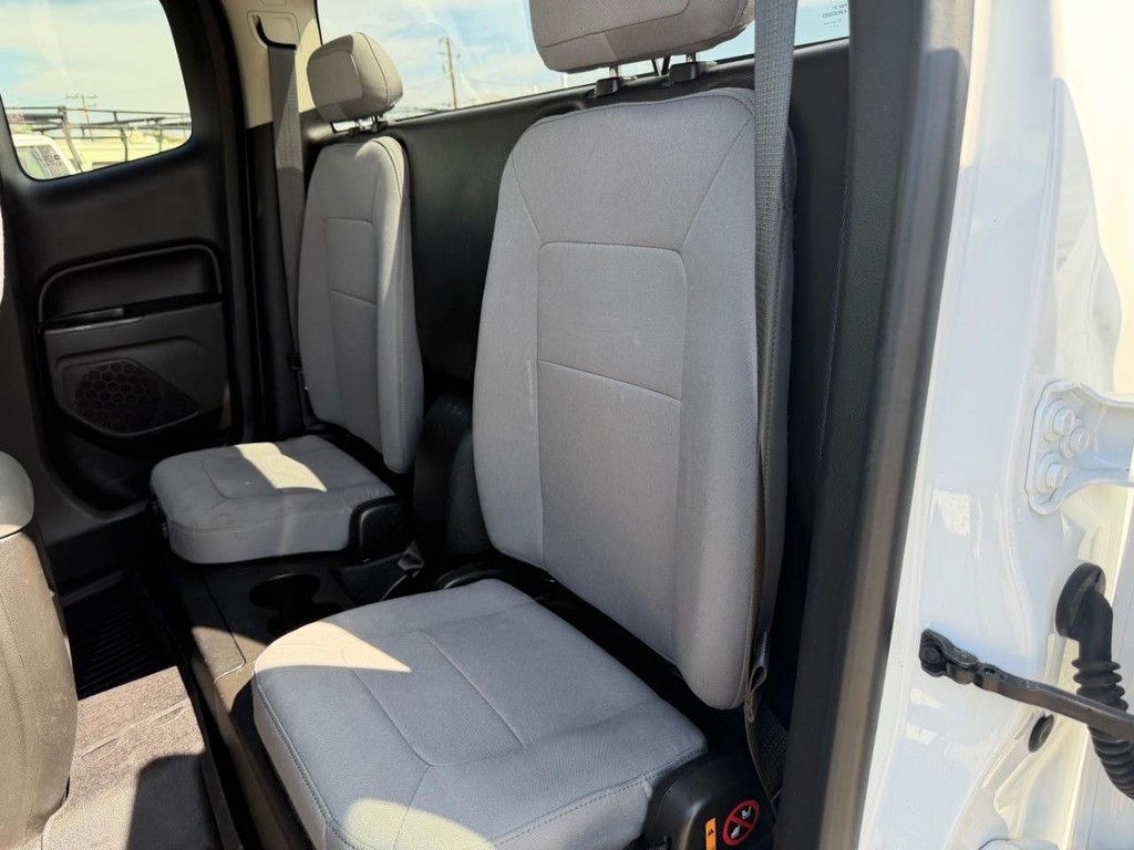 Chevrolet Colorado Vehicle Full-screen Gallery Image 20