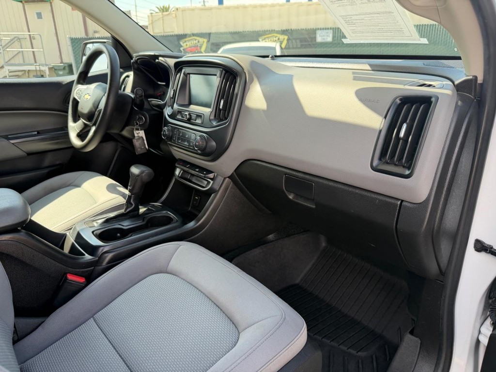 Chevrolet Colorado Vehicle Full-screen Gallery Image 22