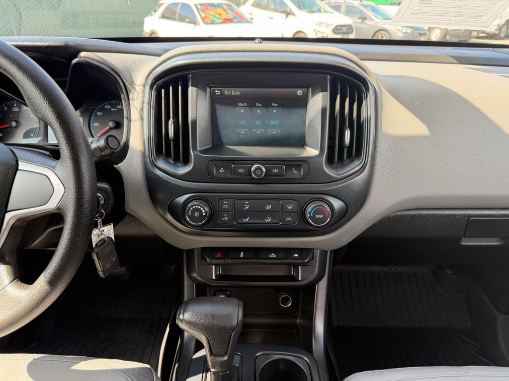 Chevrolet Colorado Vehicle Full-screen Gallery Image 29