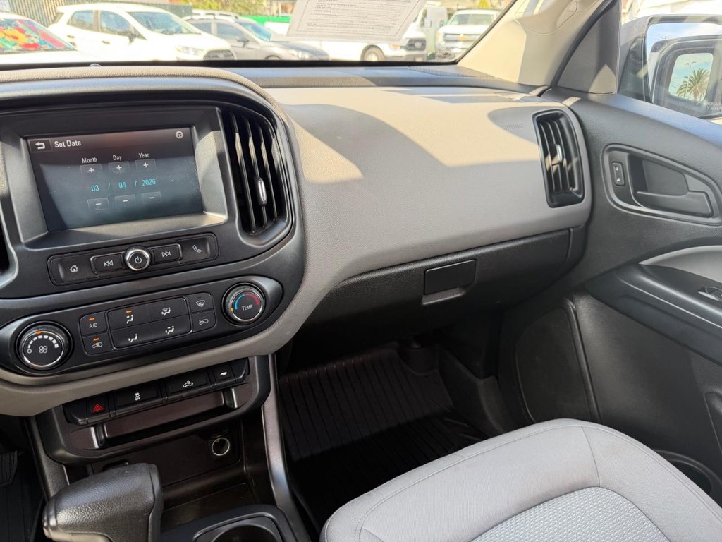 Chevrolet Colorado Vehicle Full-screen Gallery Image 30